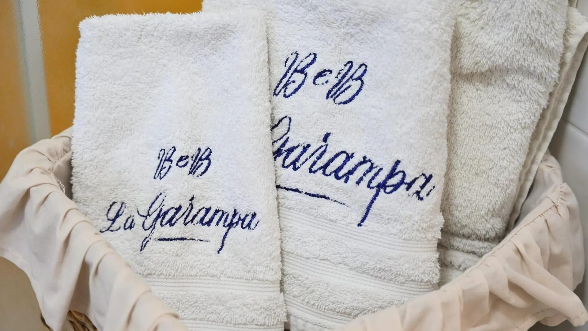 La Garampa Bed and Breakfast Τσεζένα